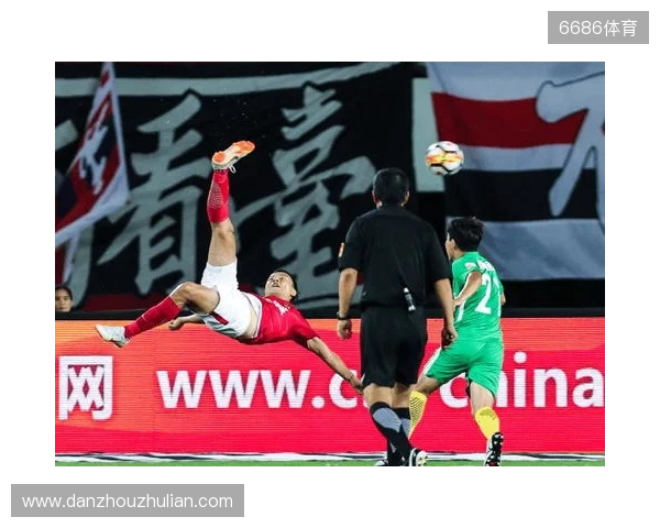 完美融入！廷伯：埃泽上演帽子戏法不是巧合，他很努力性格也很好